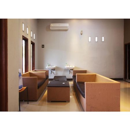 OYO Life 2273 Pratama Homestay Bandar Lampung Luaran gambar