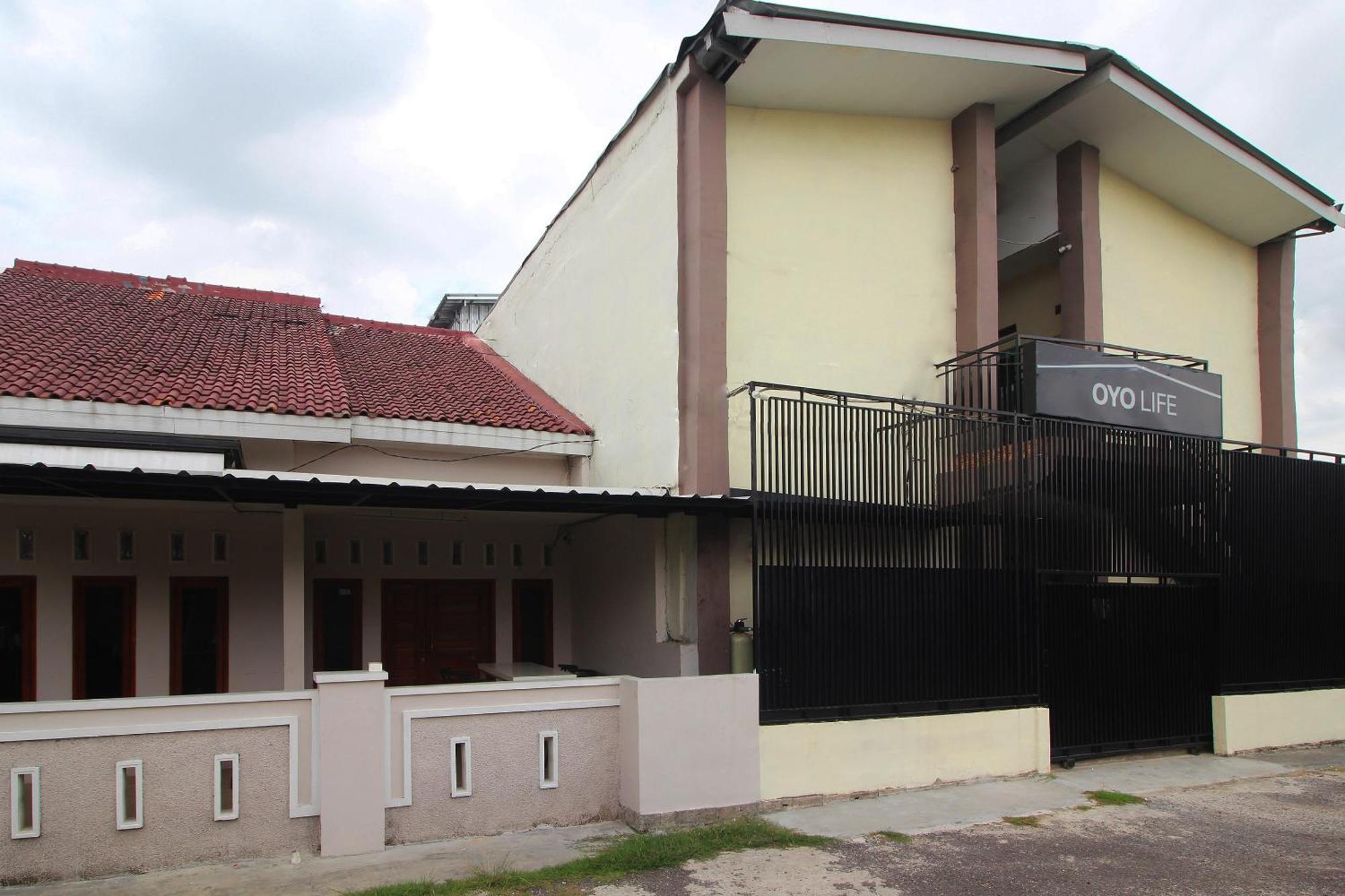 OYO Life 2273 Pratama Homestay Bandar Lampung Luaran gambar